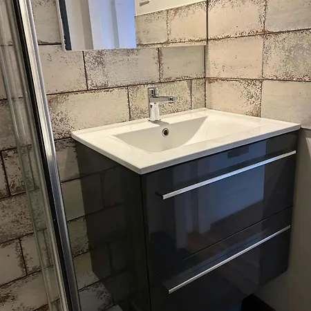 T1bis-cosy-place Salengro-metro טולוז